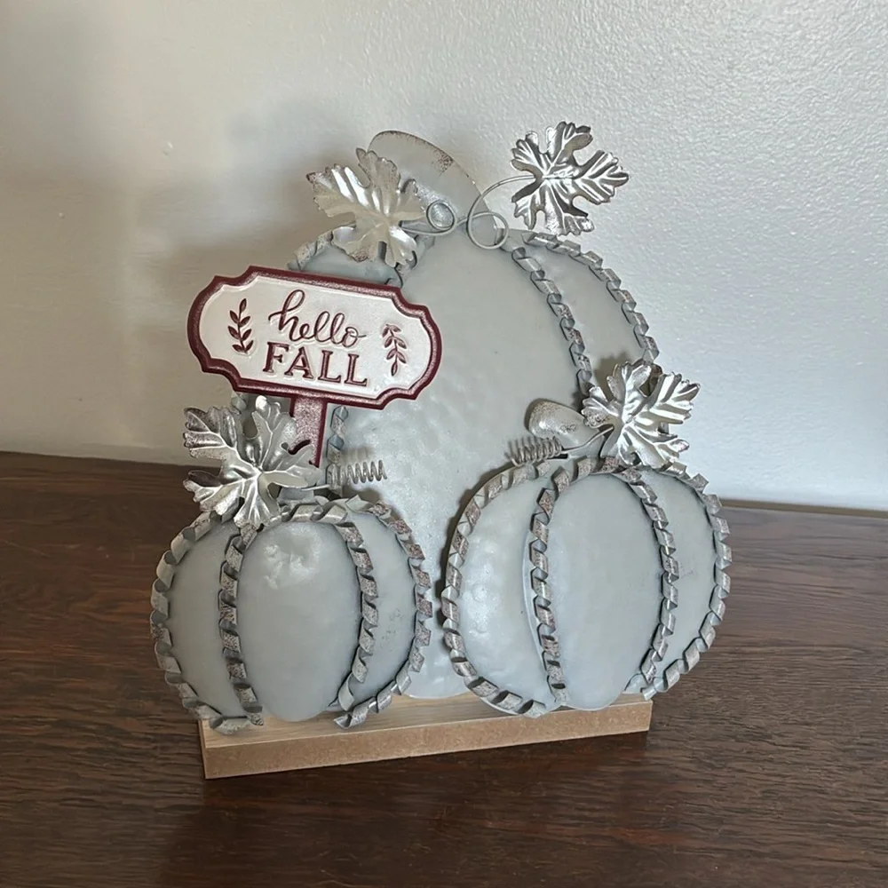 NWT- Silver Metal Pumpkins Trio Decoration w/ Hello Fall Sign on Wood Base 🍁